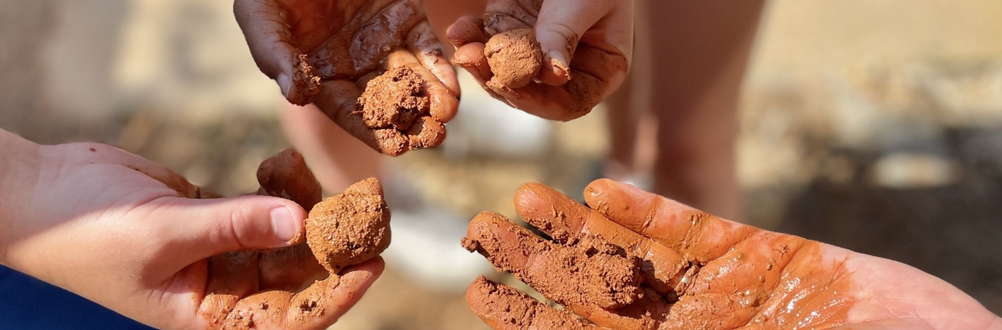 Muddy hands
